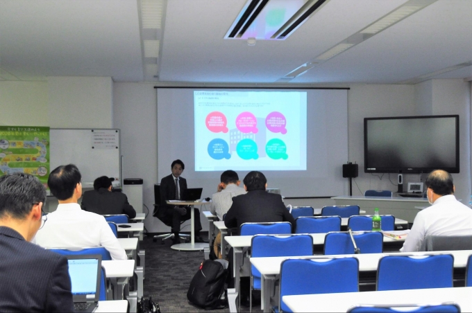東京都産業労働局の働き方改革推進事業「生産性向上支援コンサルティング」のセミナーにて、管理部シニアマネージャー南谷が登壇いたしました
