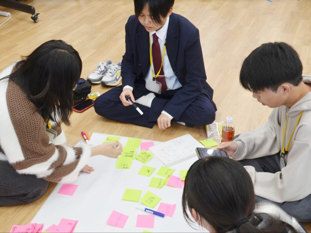 【すべての学校に、探究のとびらを届ける vol.1】生徒の自主性を最大化する「余白の設計」、通信制高校ならではのハイブリッド型探究学習の実践例：ワオ高等学校